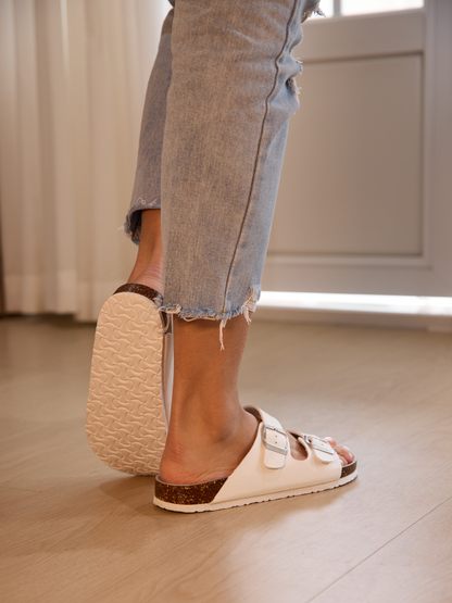 Effortlessly Elegant Garment with a Timeless Design