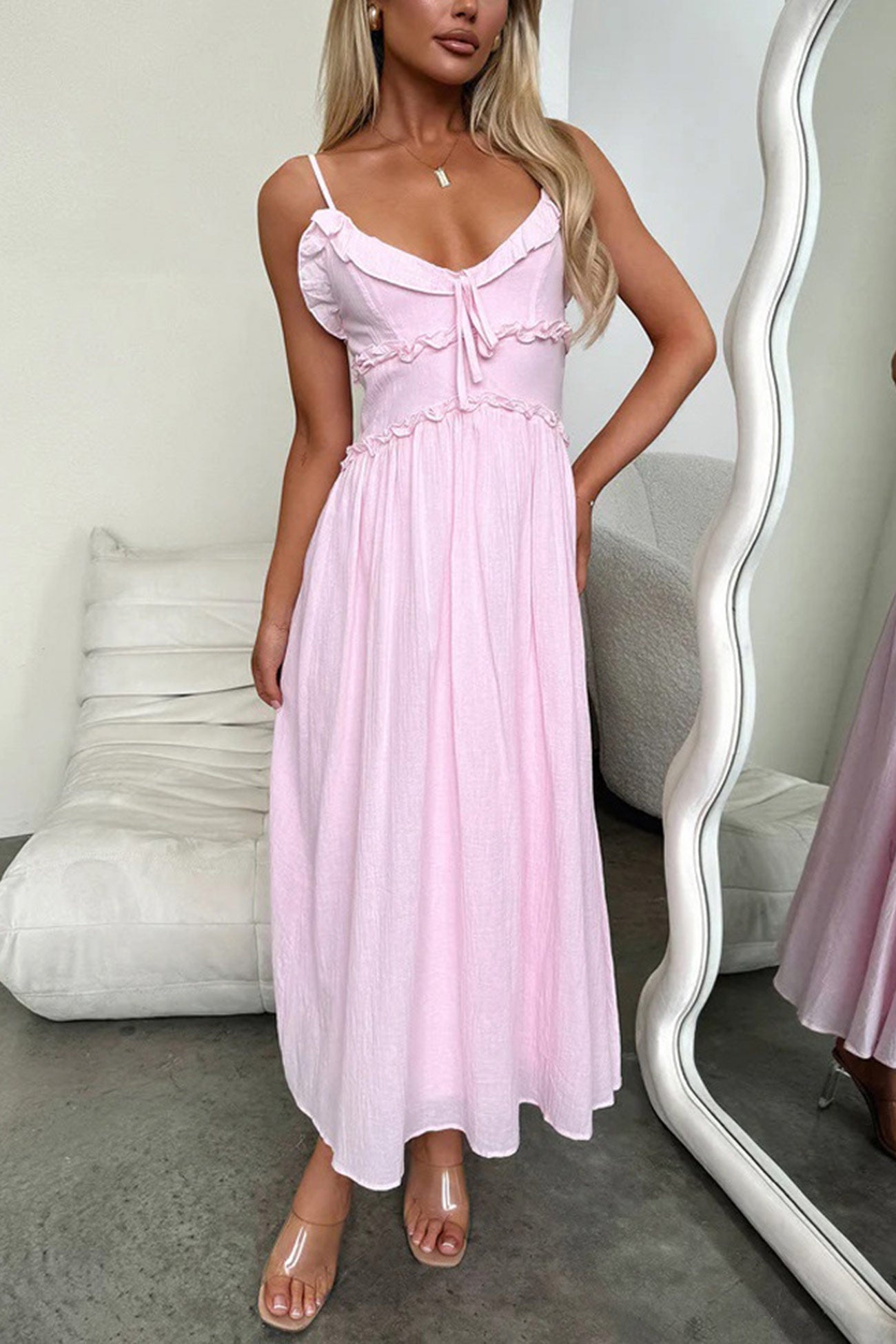 Classic Vintage Dress with a Flattering Fit