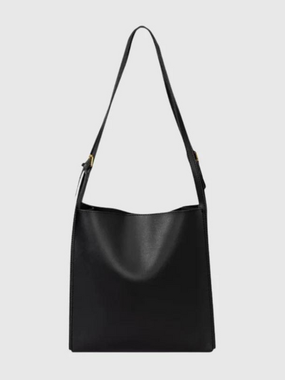 Gracefully Styled Bag for Any Occasion