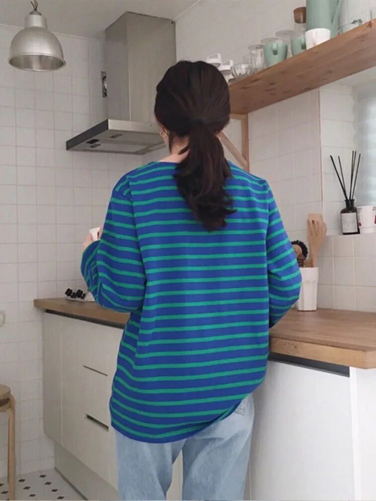 Classic Vintage T-Shirt with a Flattering Fit