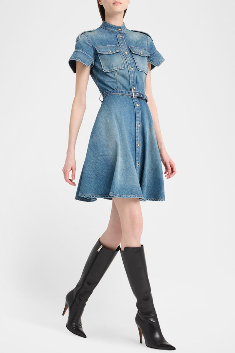 Well Tailored Dress with a Graceful Silhouette