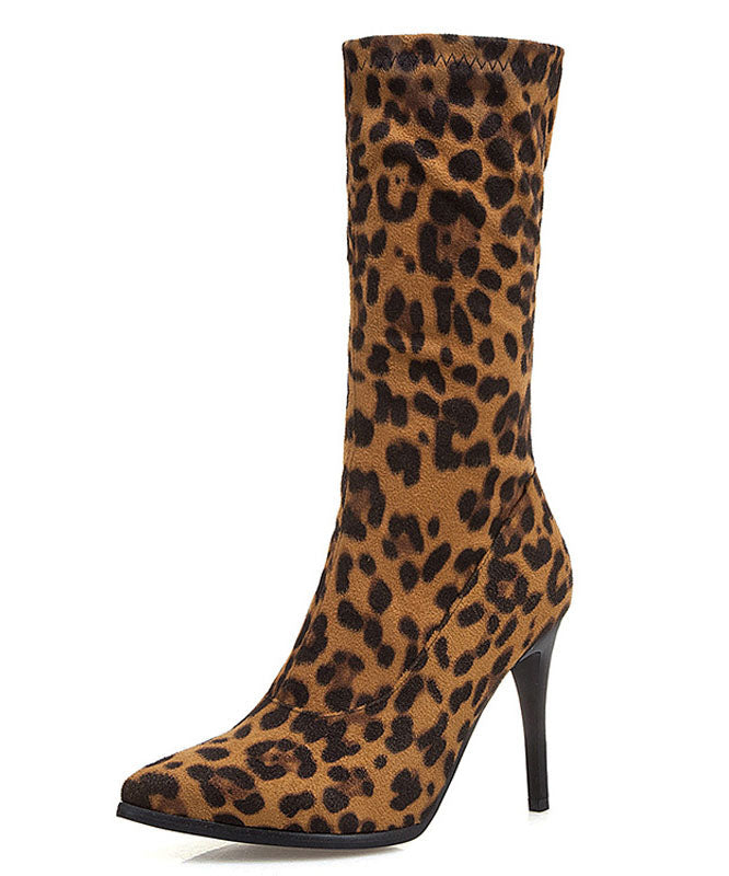 Well Tailored Boots with a Graceful Silhouette