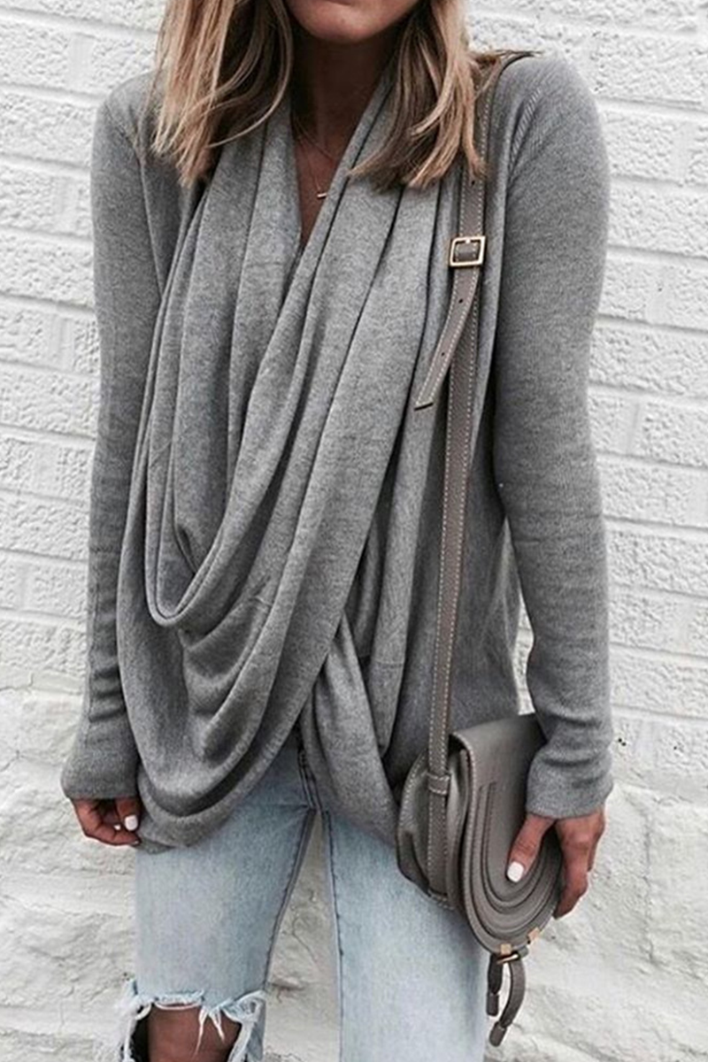 Effortlessly Elegant Top with a Timeless Design