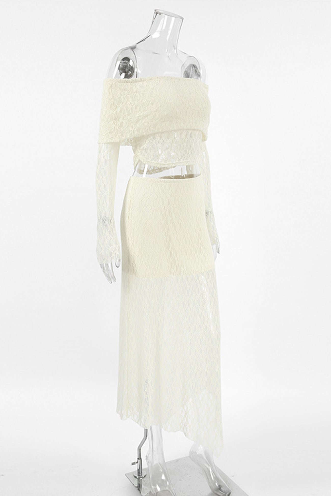 Beautifully Finished Top in a Timeless Design