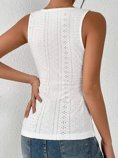 Classic Vintage Top with a Flattering Fit