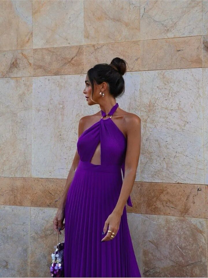 Sophisticated Dress with a Clean Classic Look