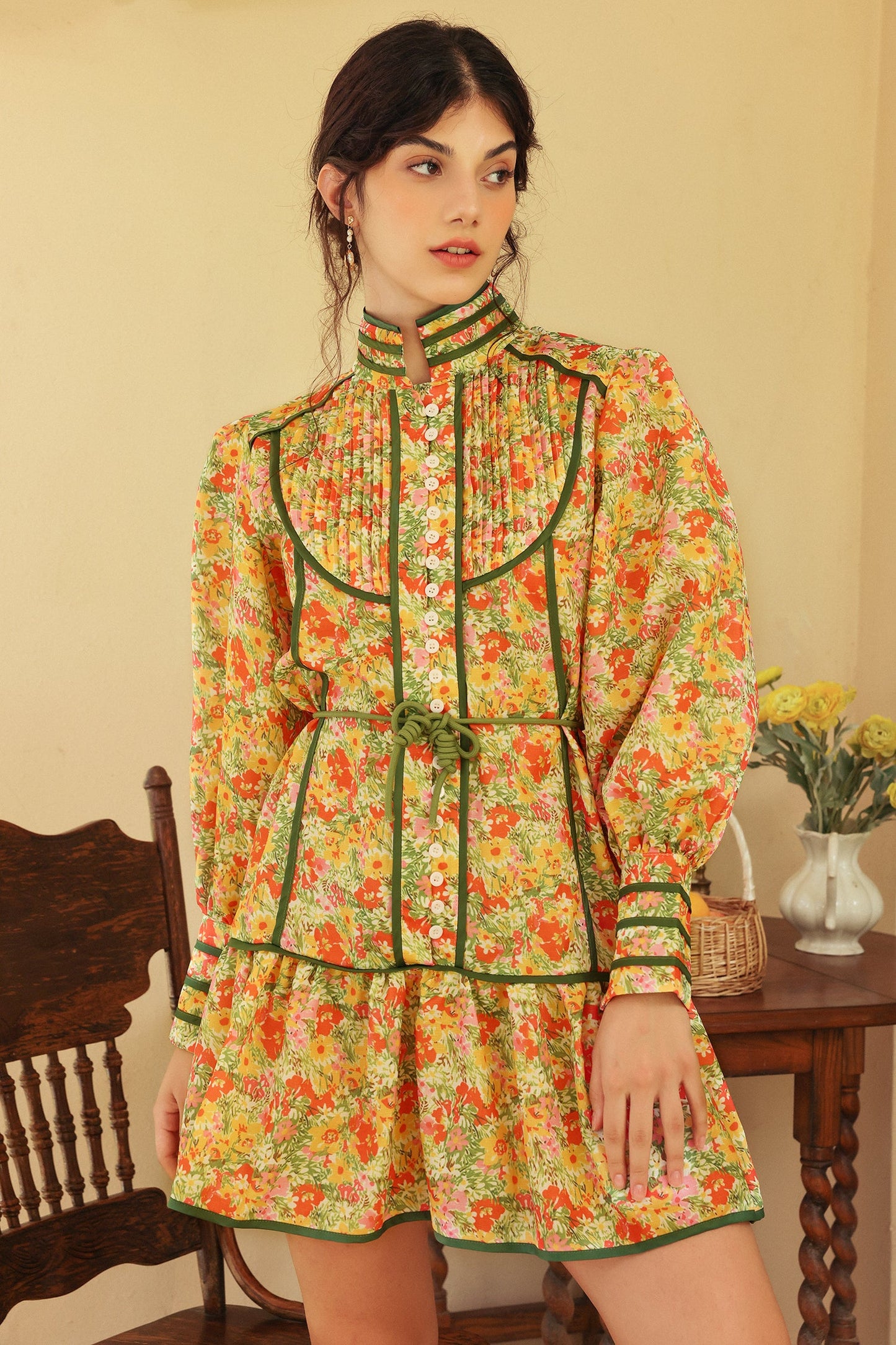 Well Tailored Dress with a Graceful Silhouette