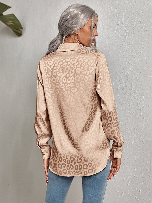 Beautifully Crafted Blouse in a Classic Style