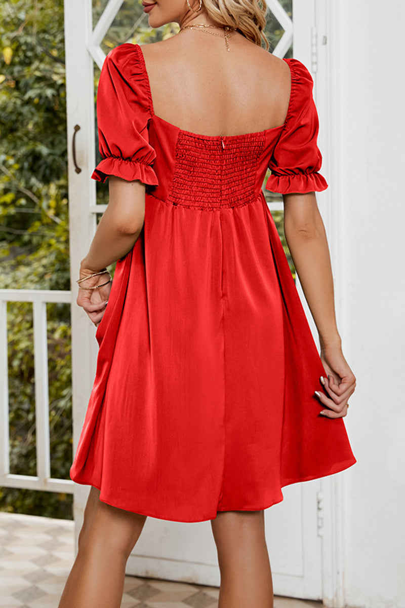 Beautifully Finished Dress in a Timeless Design