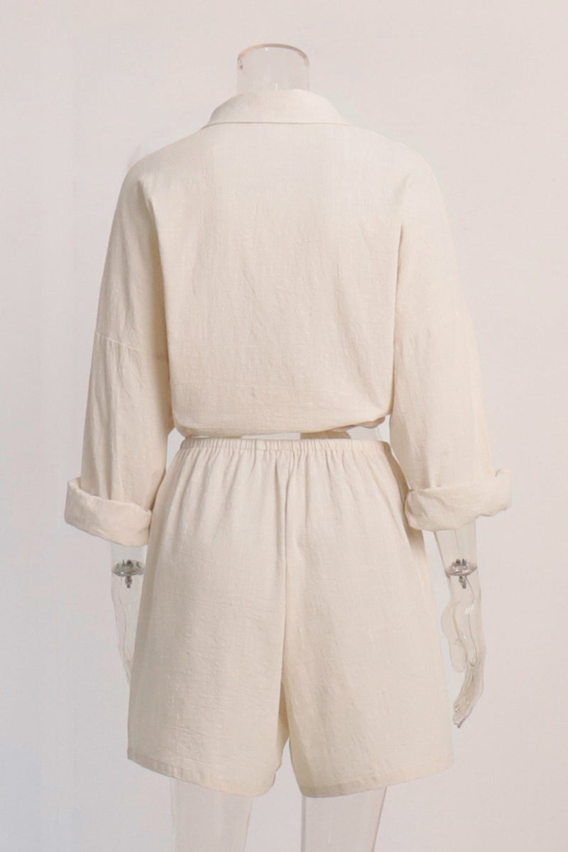 Well Tailored Blouse with a Graceful Silhouette