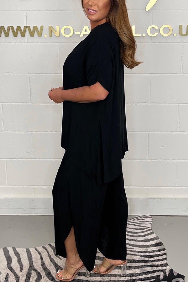 Classic Vintage Blouse with a Flattering Fit