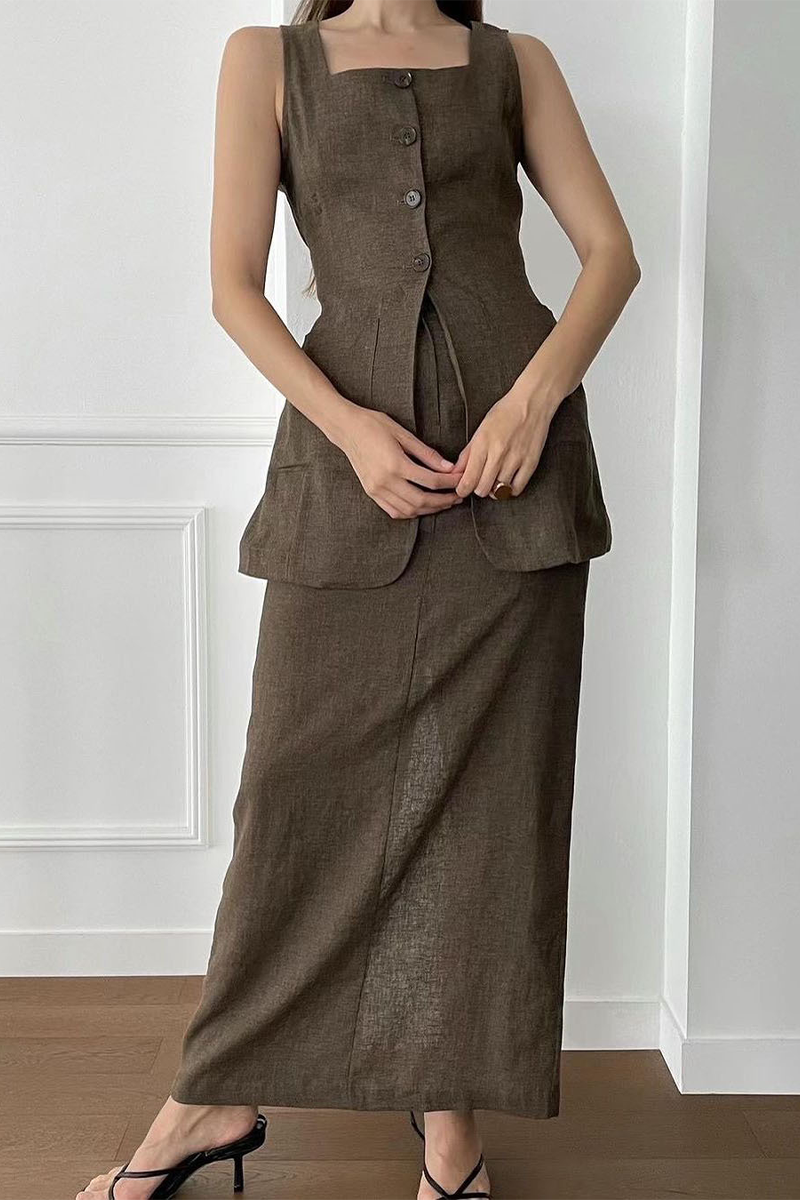 Beautifully Finished Garment in a Timeless Design