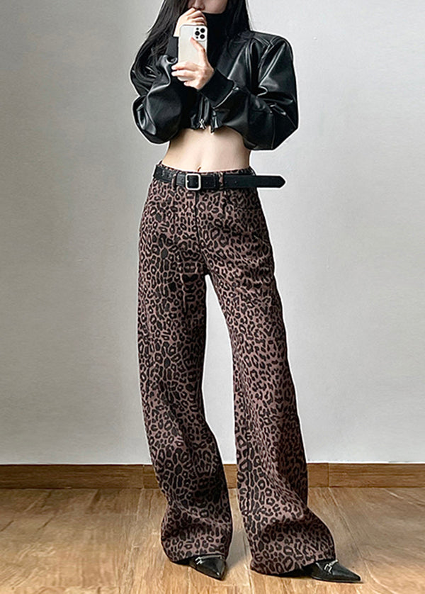 A Vintage Style Pants with Delicate Timeless Details