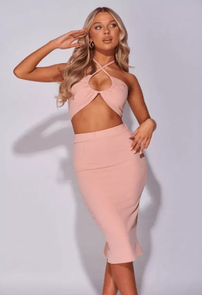 Well Tailored Garment with a Graceful Silhouette