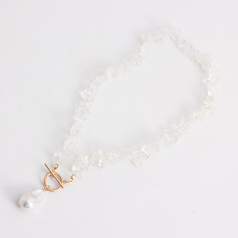 Effortlessly Elegant Garment with a Timeless Design