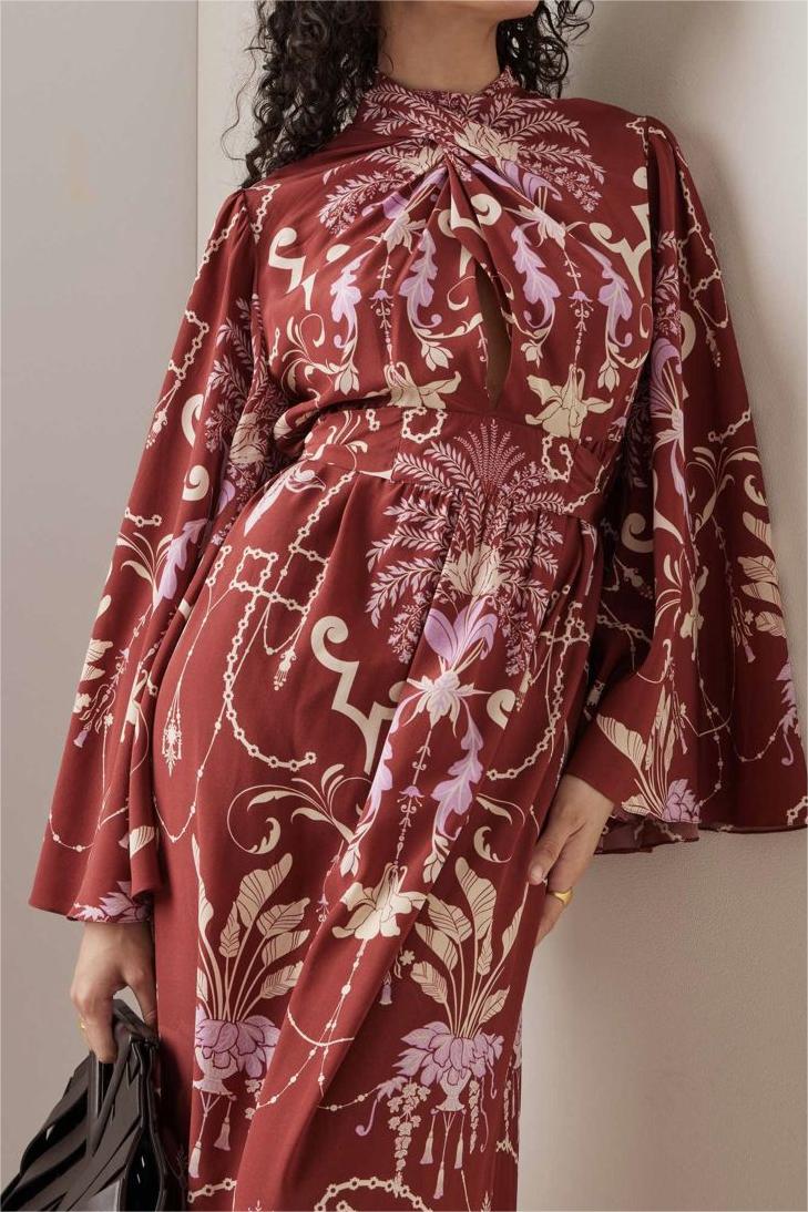 Polished Dress with an Effortless Classic Look