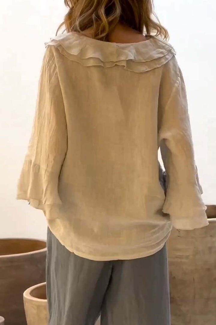 Effortlessly Elegant Top with a Timeless Design