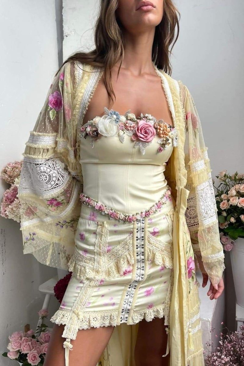 Effortlessly Elegant Garment with a Timeless Design