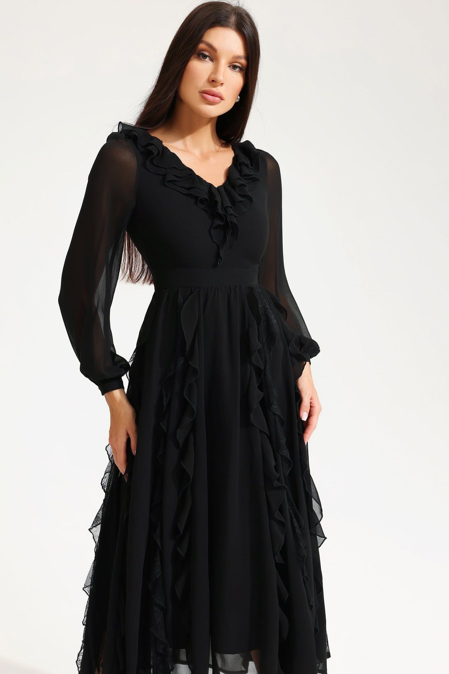 Beautifully Finished Dress in a Timeless Design