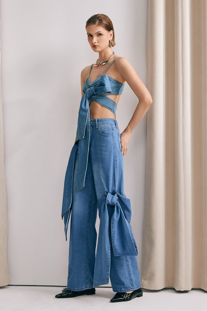 Sophisticated Garment with a Clean Classic Look