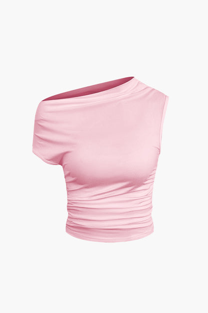 Well Tailored Top with a Graceful Silhouette