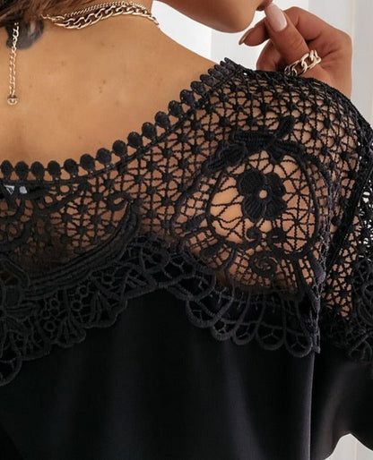 Effortlessly Elegant Top with a Timeless Design