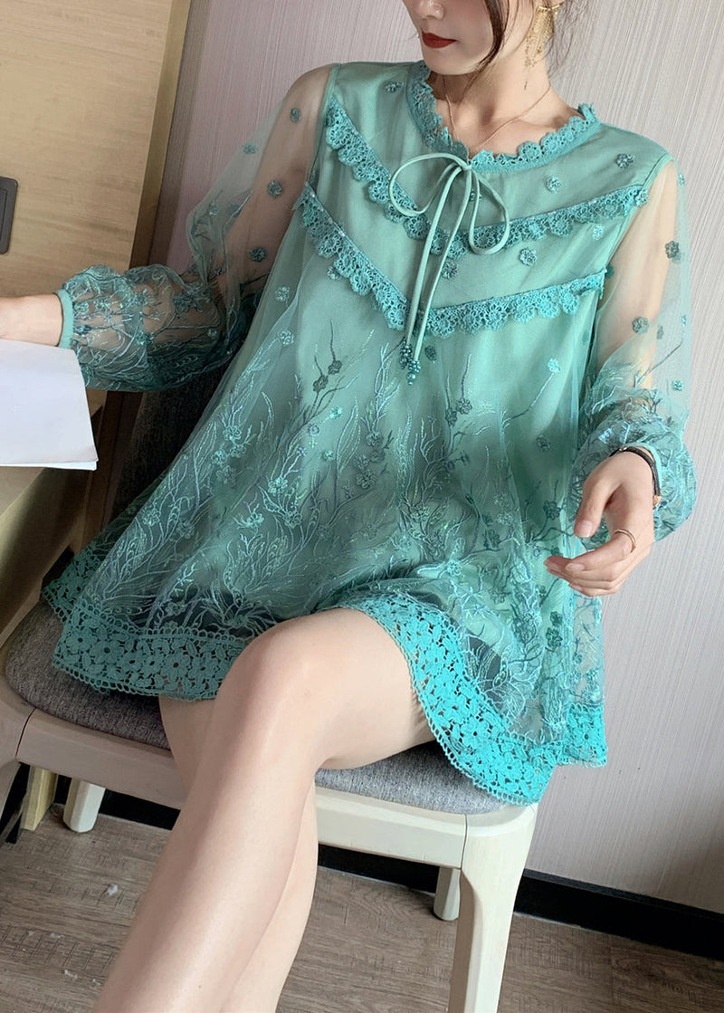 Effortlessly Elegant Top with a Timeless Design