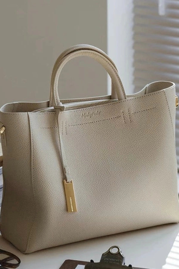 Elegantly Styled Bag for Everyday Wear