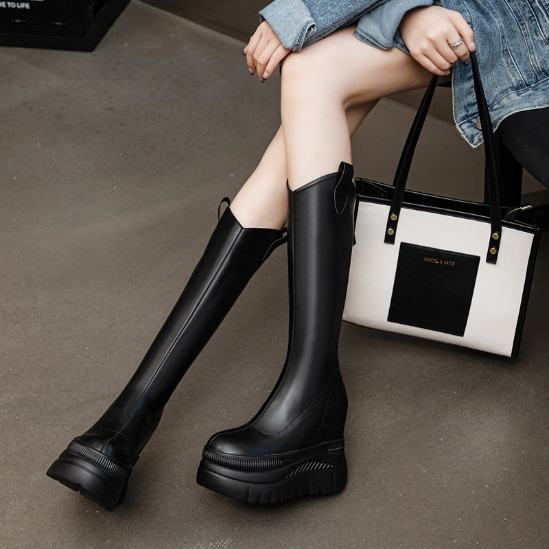Polished Boots with an Effortless Classic Look