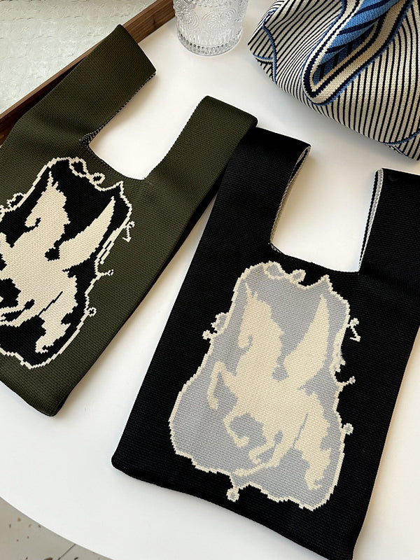 Elegantly Styled Bag for Everyday Wear