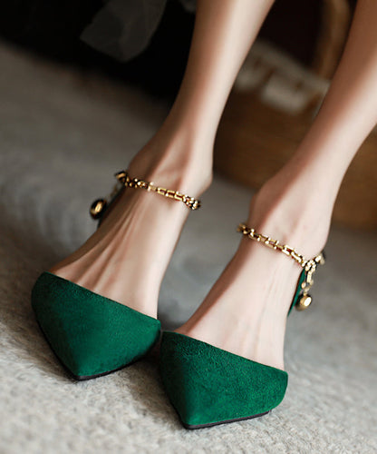 A Vintage Style Heels with Delicate Timeless Details