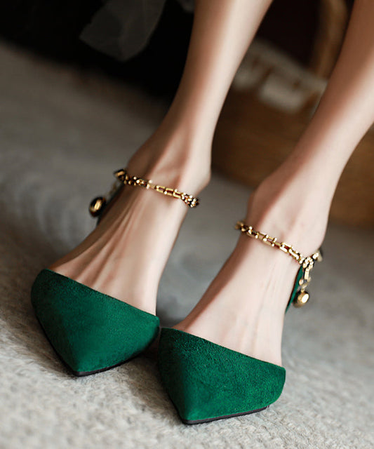 A Vintage Style Heels with Delicate Timeless Details