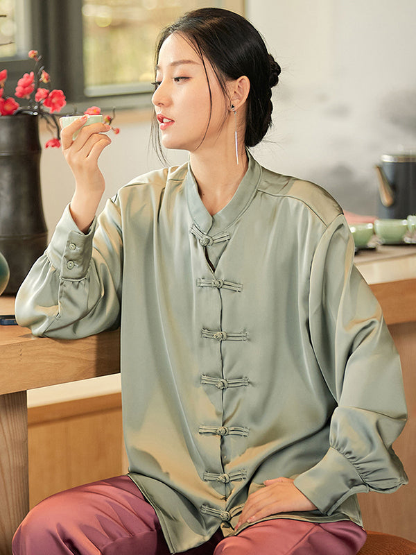 Gracefully Styled Blouse for Any Occasion
