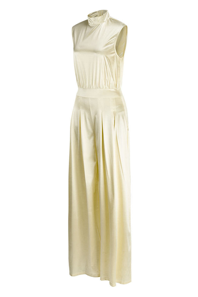 Sophisticated Garment with a Clean Classic Look