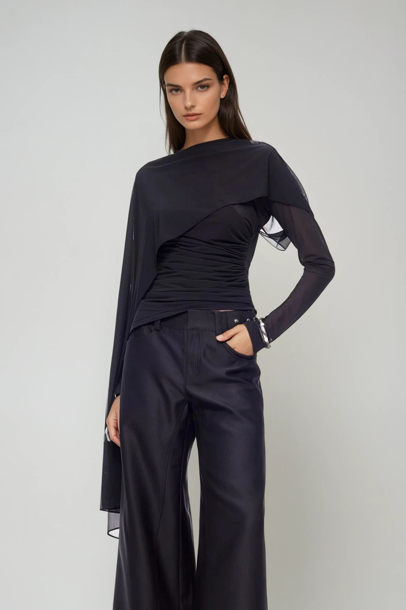 Effortlessly Elegant Top with a Timeless Design