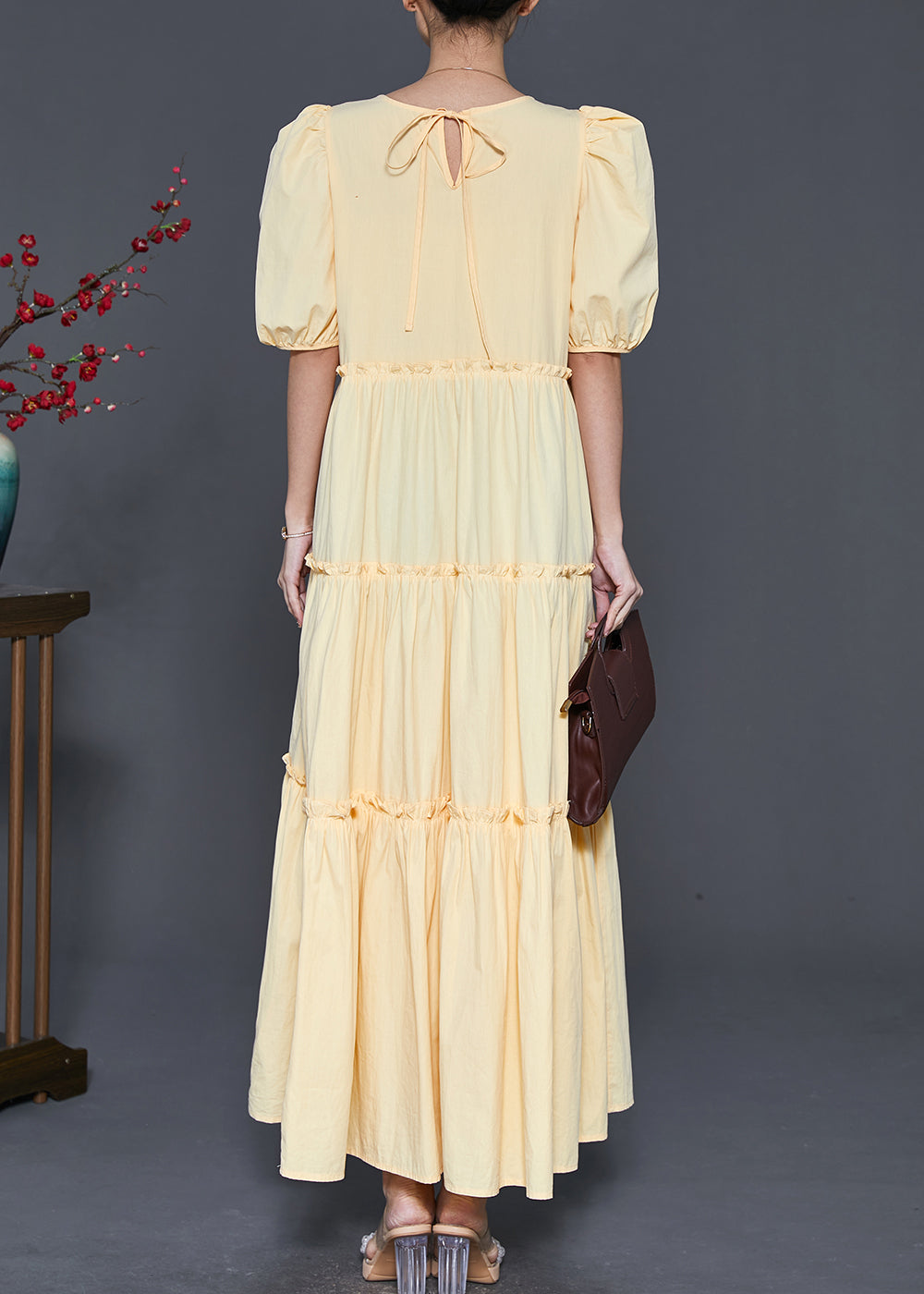Beautifully Finished Dress in a Timeless Design