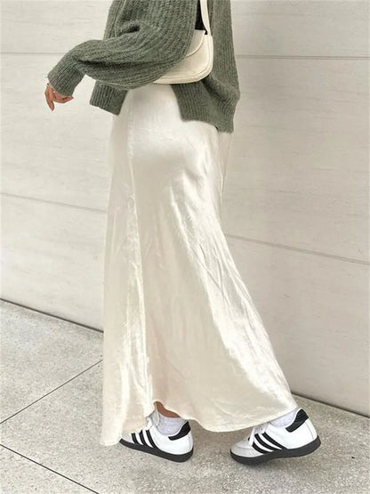 Sophisticated Garment with a Clean Classic Look