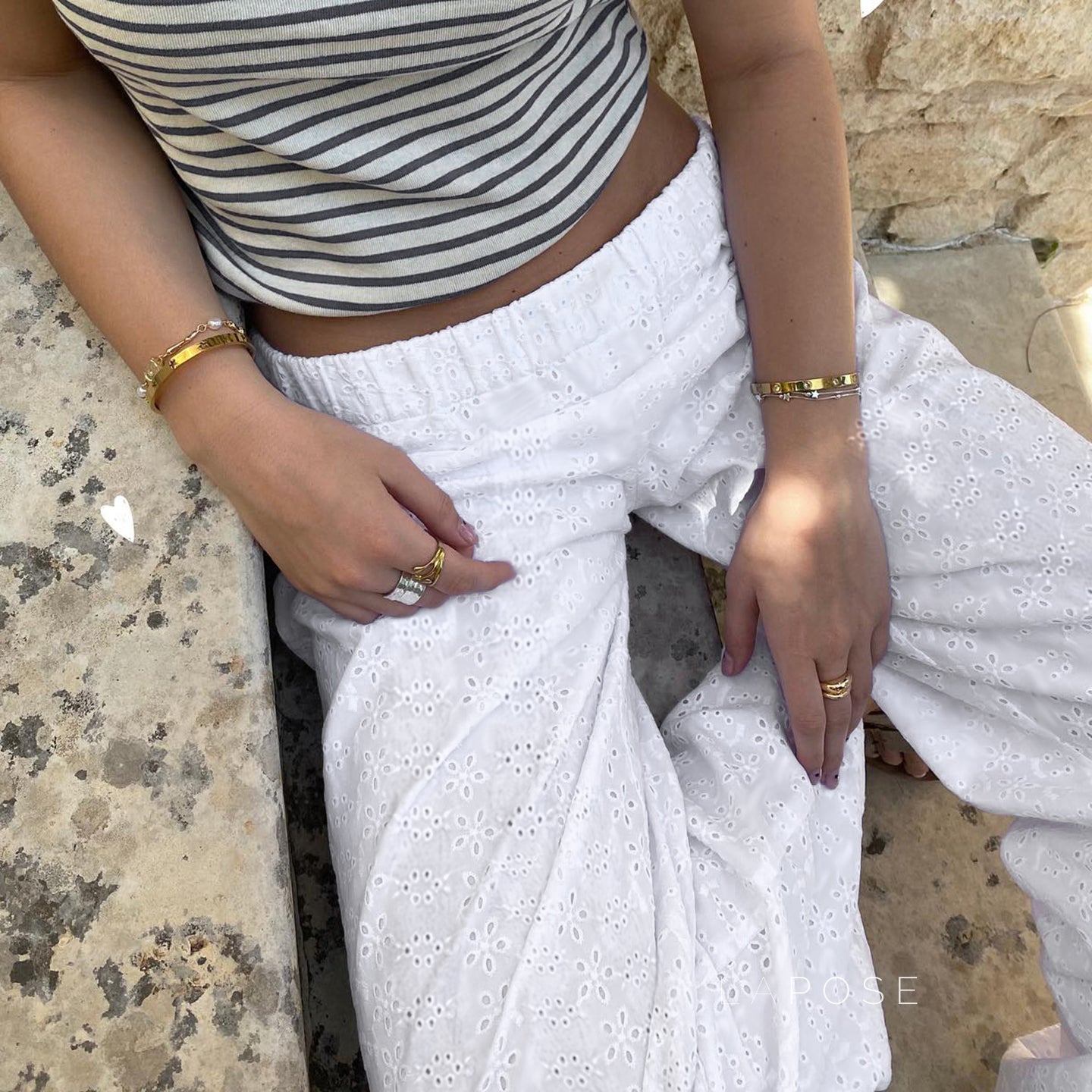 Well Tailored Pants with a Graceful Silhouette