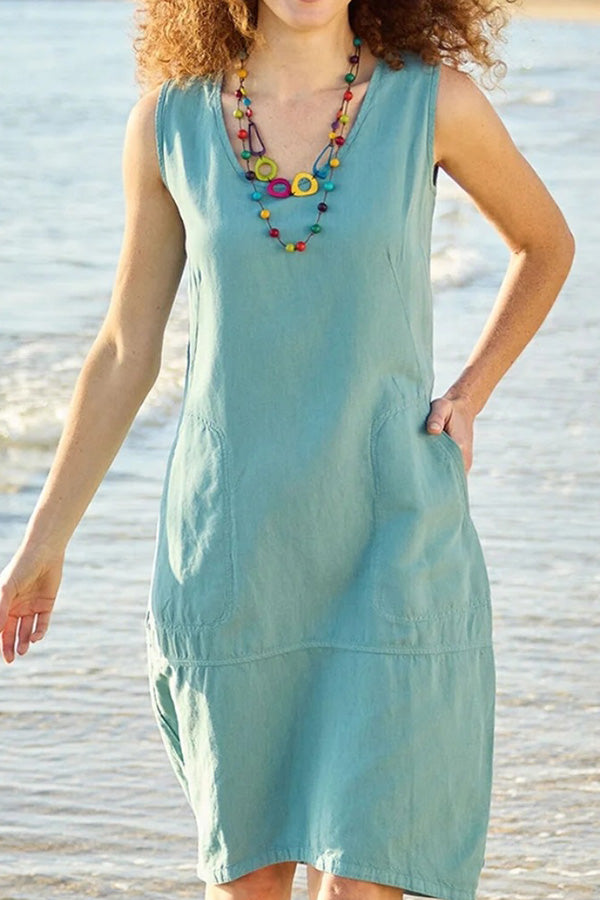 Effortlessly Elegant Dress with a Timeless Design