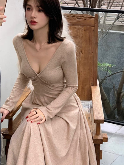 Sophisticated Dress with a Clean Classic Look