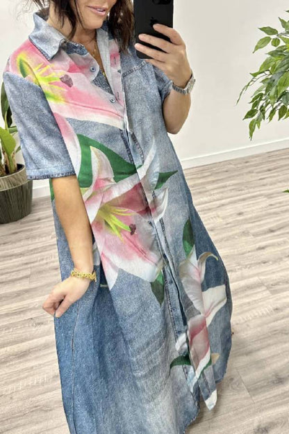 Sophisticated Dress with a Clean Classic Look