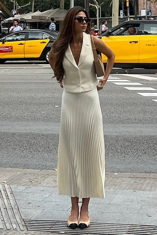 Well Tailored Garment with a Graceful Silhouette
