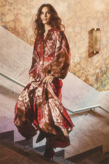 Gracefully Styled Dress for Any Occasion