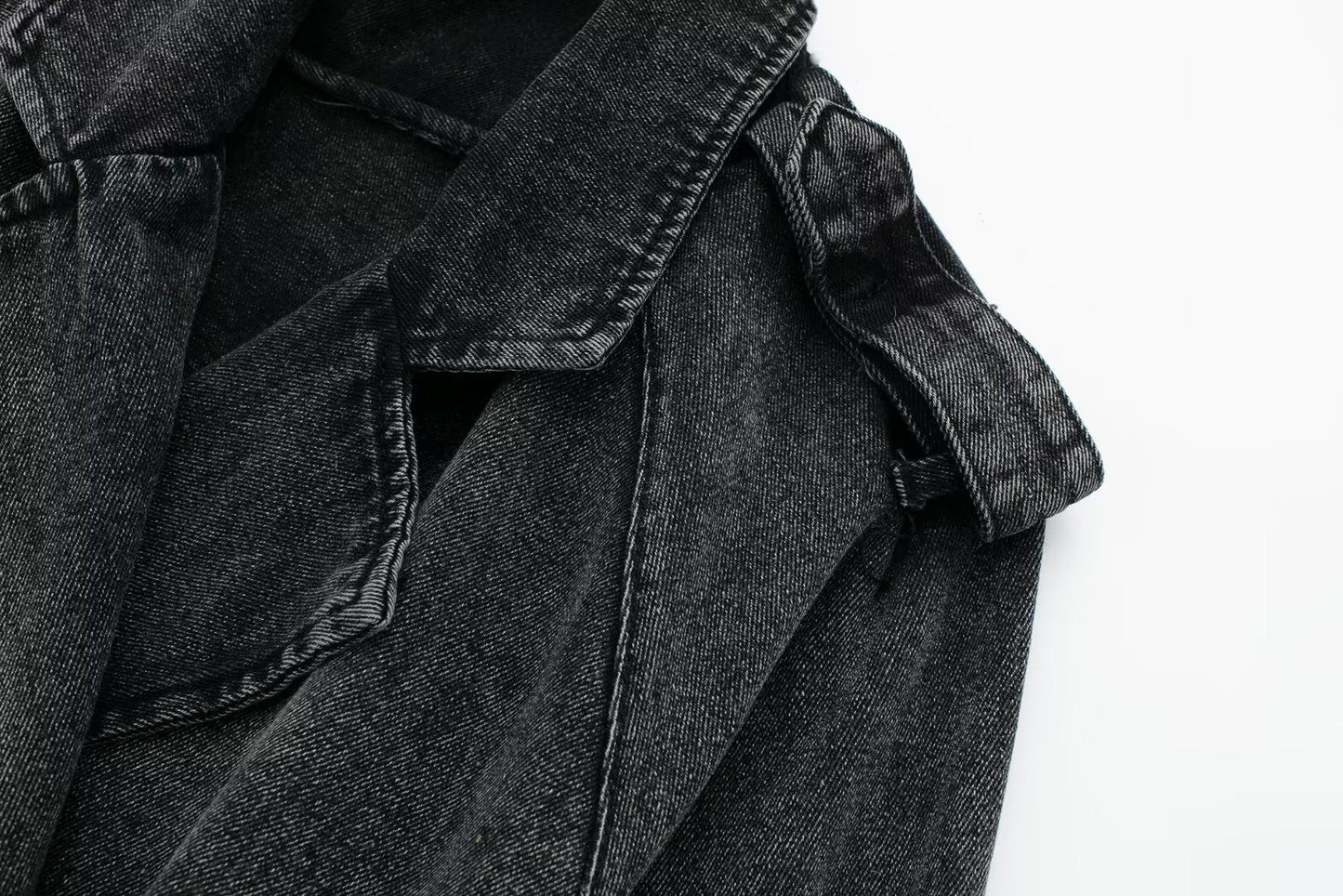 Gracefully Styled Coat for Any Occasion