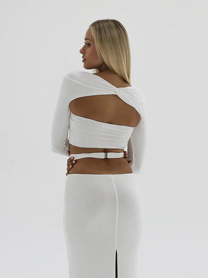 Well Tailored Top with a Graceful Silhouette