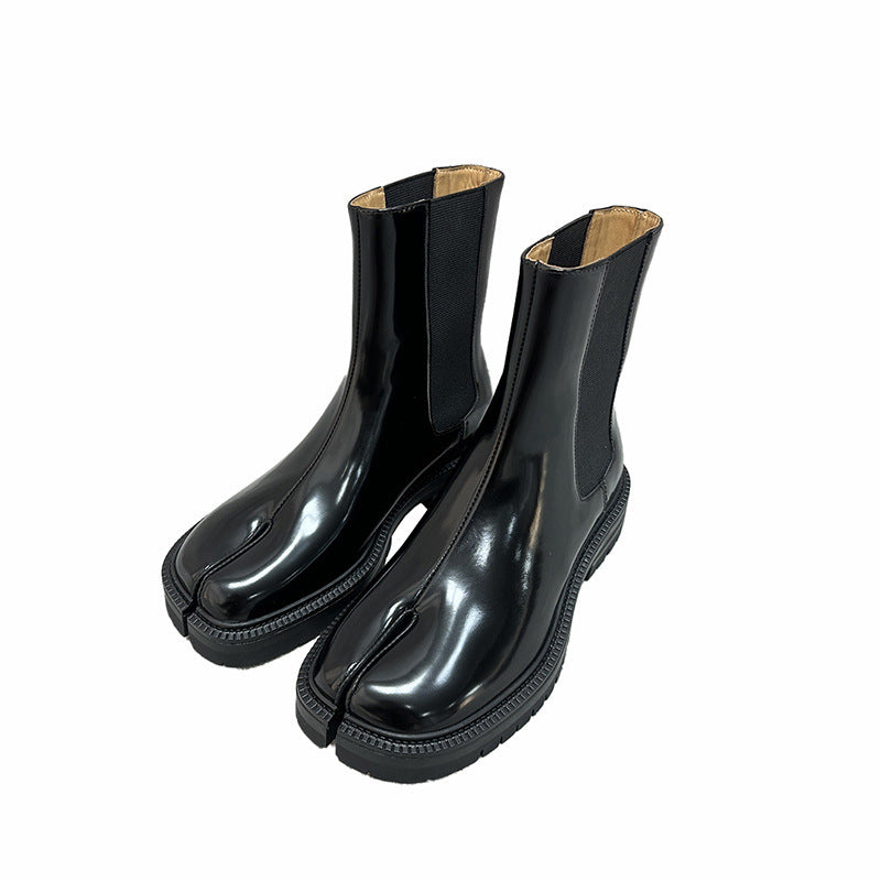 Elegantly Styled Boots for Everyday Wear