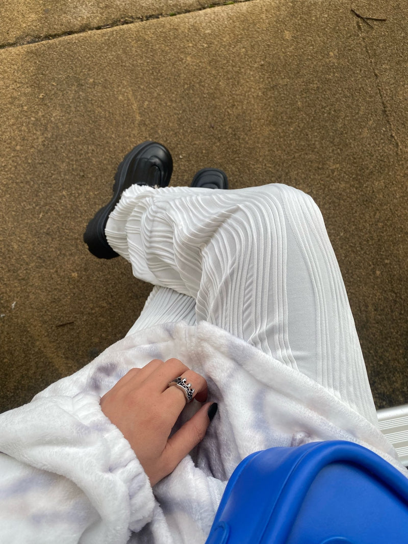 Beautifully Finished Pants in a Timeless Design