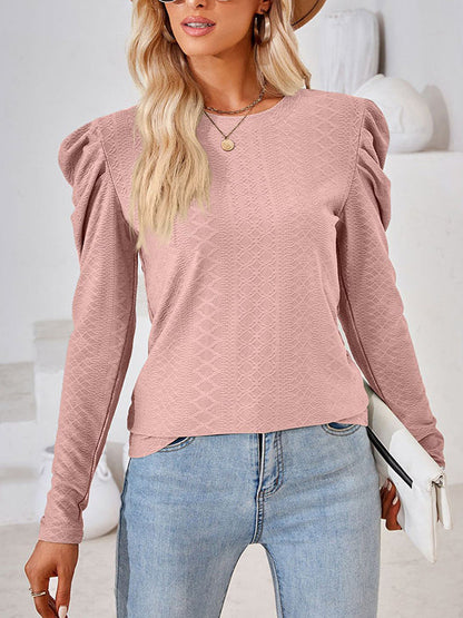 Effortlessly Elegant T-Shirt with a Timeless Design