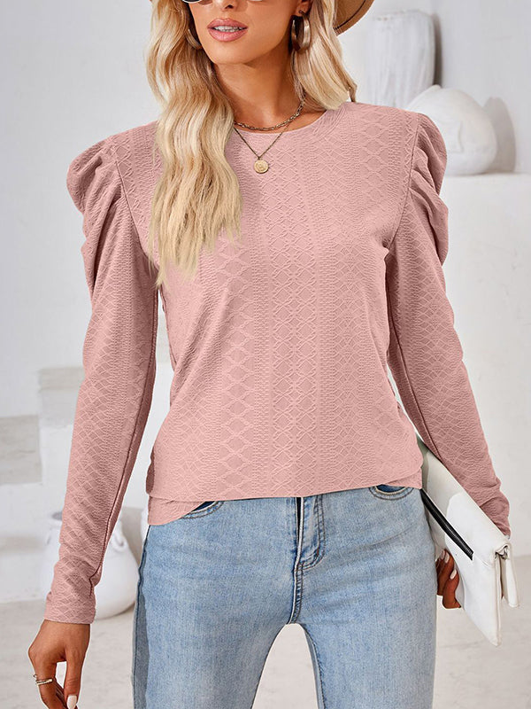 Effortlessly Elegant T-Shirt with a Timeless Design