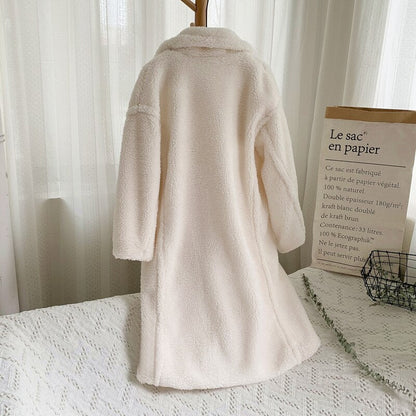 Gracefully Styled Coat for Any Occasion